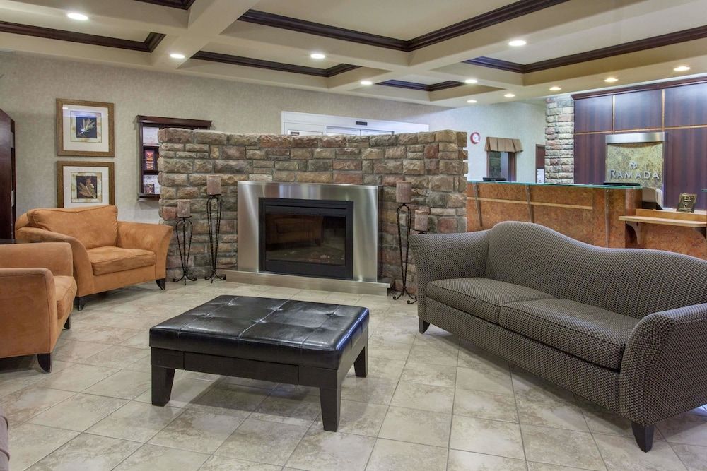 Ramada by Wyndham Camrose 2