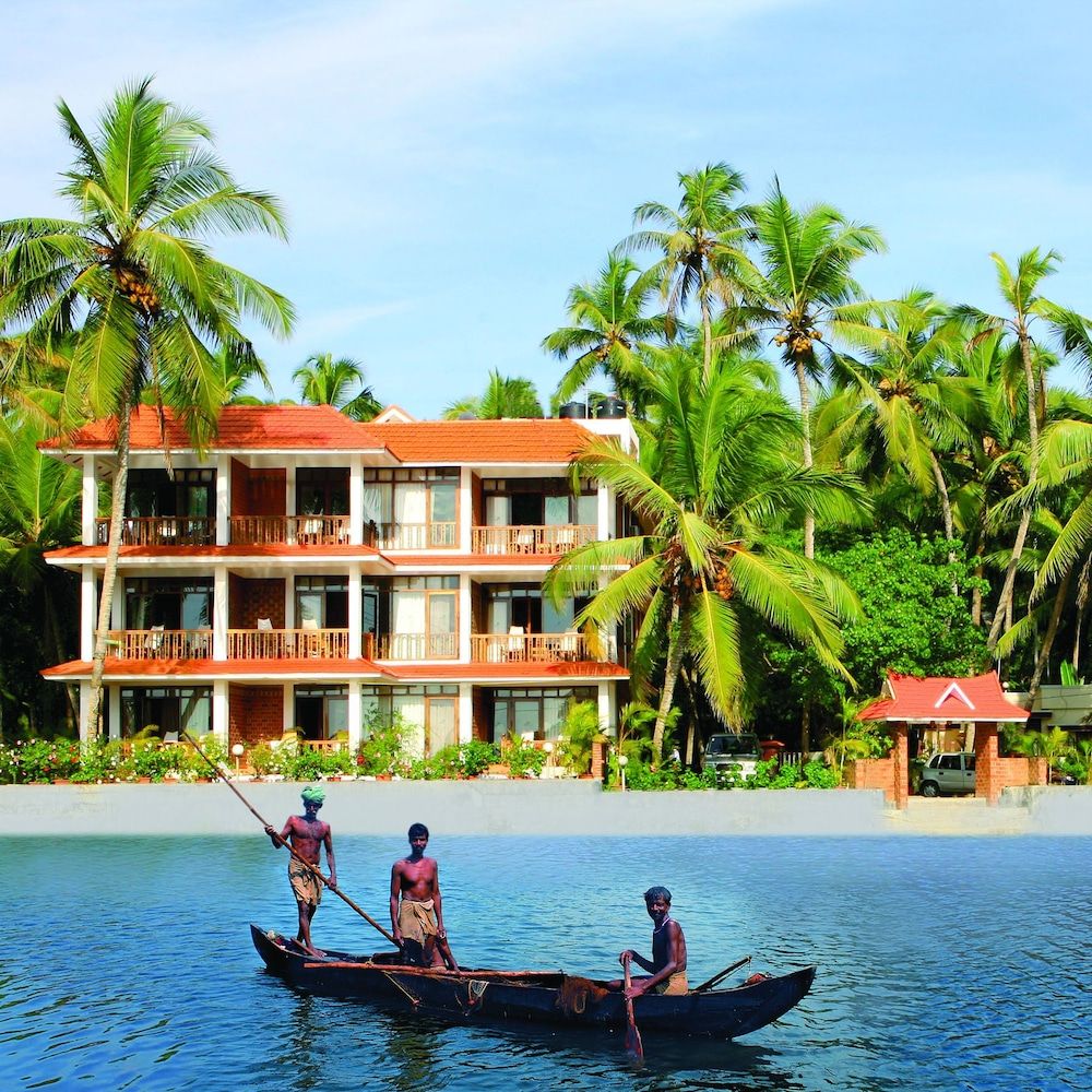 Beach and Lake Ayurvedic Resort 3