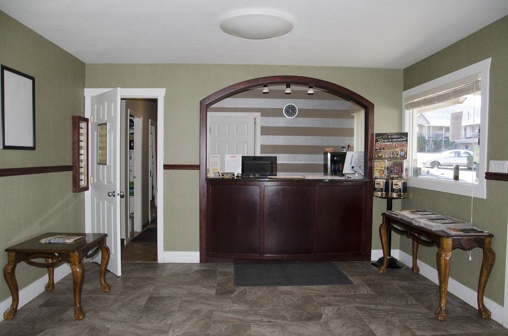 Best Budget Inn and Suites 3