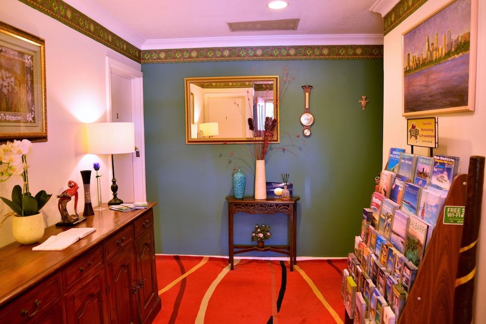 Palms Bed & Breakfast 2