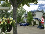 Lakeside Country Inn