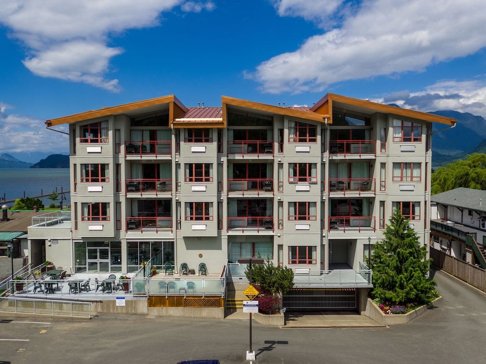 Harrison Beach Hotel 3