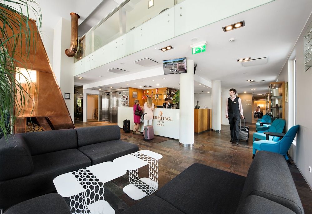 L'Ermitage Hotel 3
