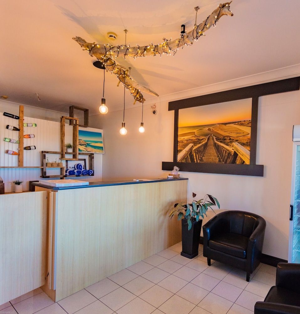 COAST motel and apartments 2