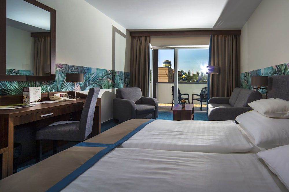 Hunguest Hotel Forrás 3