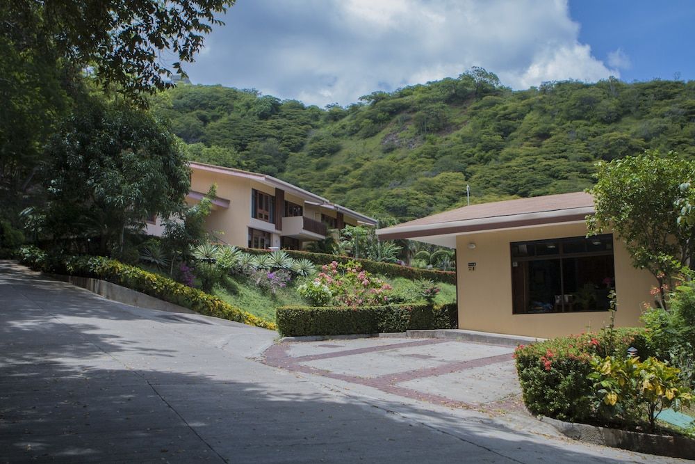 Bahia Pez Vela Resort