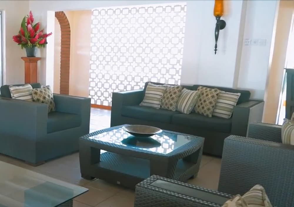 Sunset Shores Beach Hotel 3