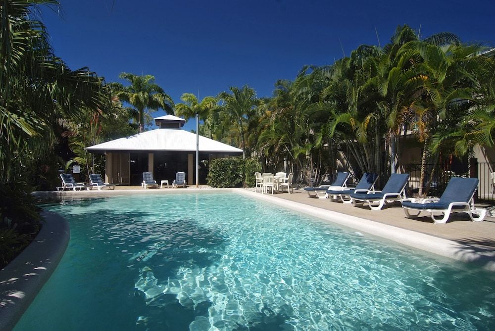 Trinity Beach Club Holiday Apartments