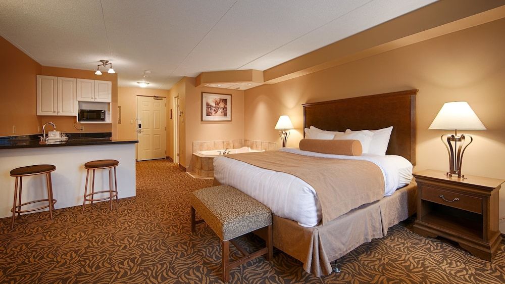 Best Western Plus Orillia Hotel 3