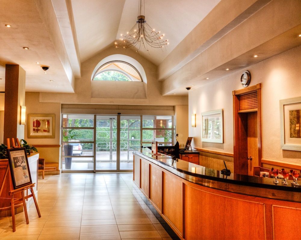 Town Lodge Sandton, Grayston Drive 2