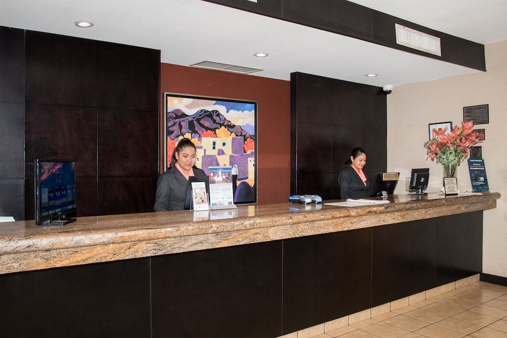 Best Western Plus Monterrey Airport 3