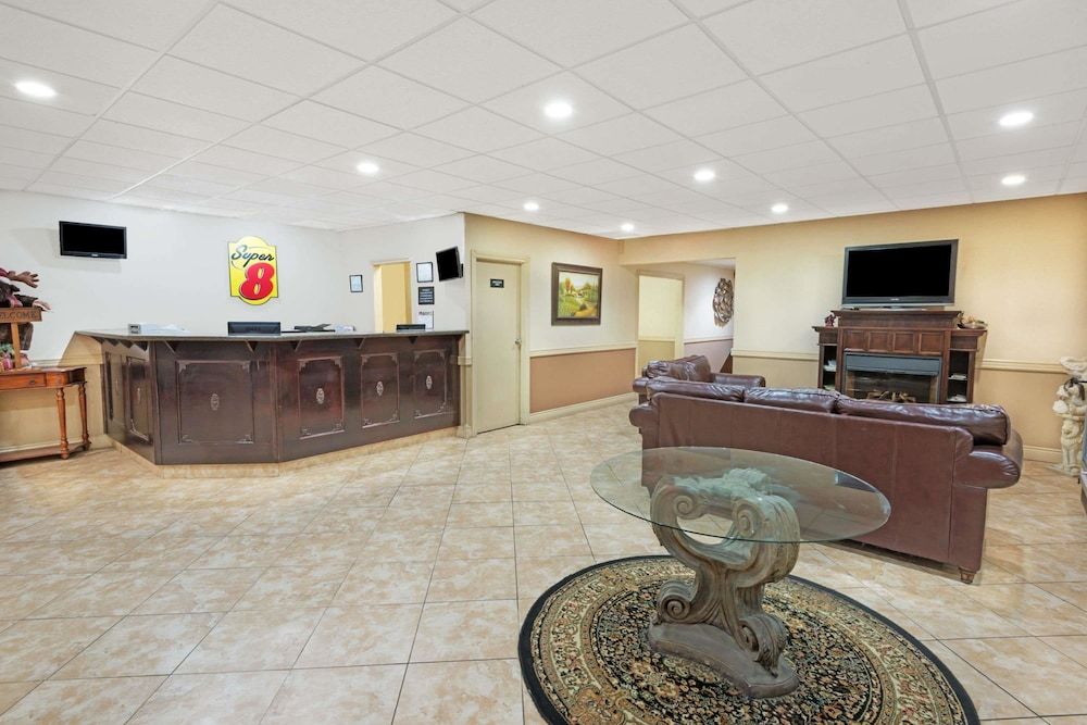 Super 8 by Wyndham Cambridge/Kitchener/Waterloo Area 3