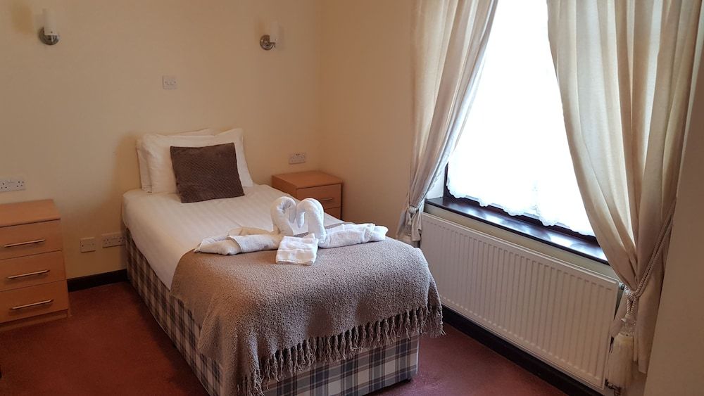 Aylesbray Lodge 3