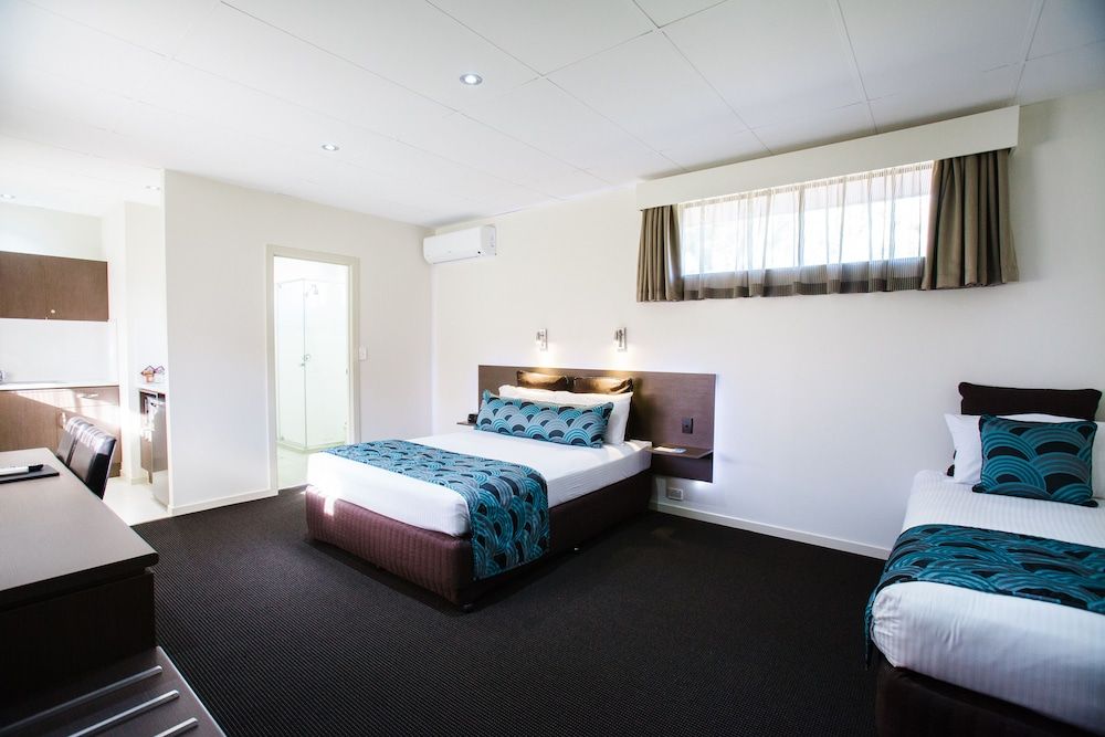 Comfort Inn & Suites Robertson Gardens 3