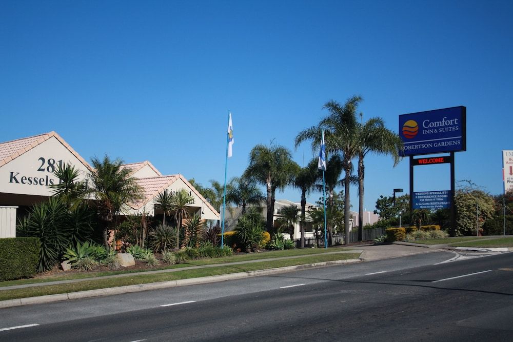 Comfort Inn & Suites Robertson Gardens 1