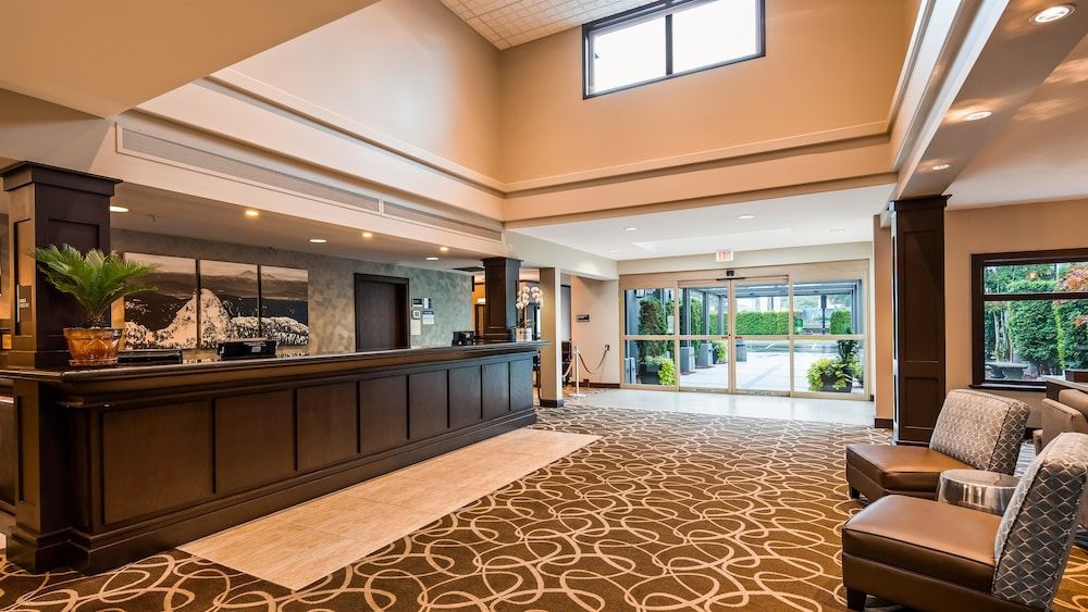 Best Western Plus Pitt Meadows Inn & Suites 2