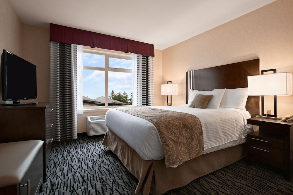 Best Western Plus Pitt Meadows Inn & Suites 3