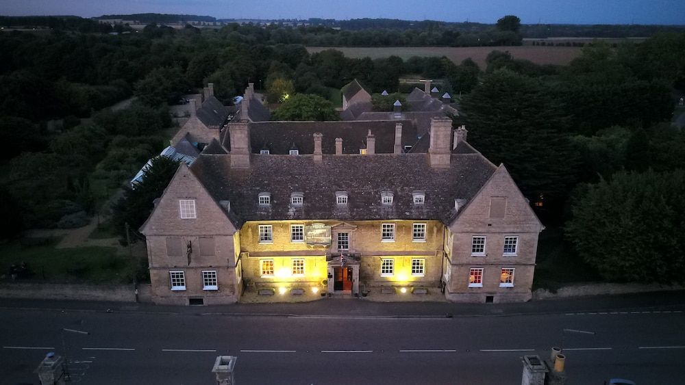 The Haycock Hotel 4 estrellas en Peterborough