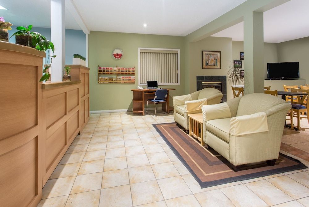 Ramada Limited Grand Forks 2