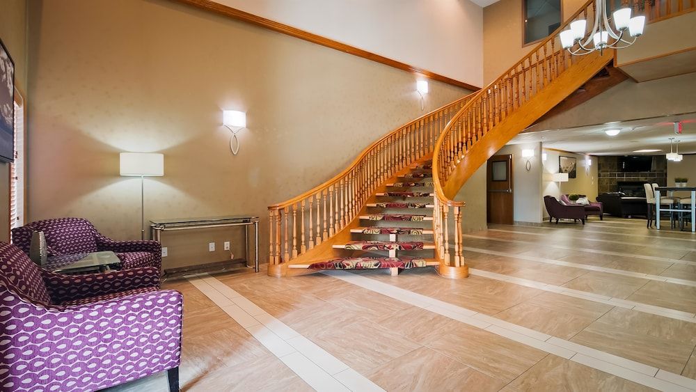 Best Western Grande Prairie Hotel & Suites 3