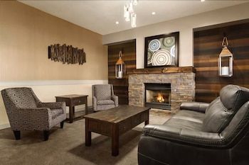 Days Inn & Suites by Wyndham Brooks 2