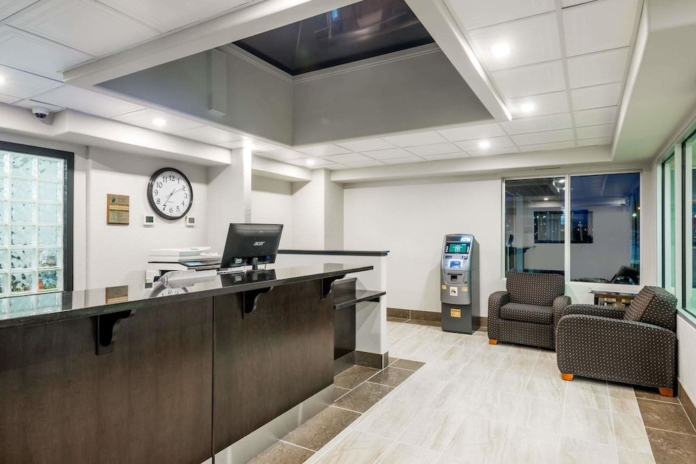 Super 8 by Wyndham Grande Prairie 2 Super 8 by Wyndham Grande Prairie 2