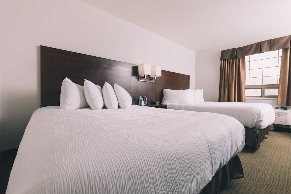 Service Plus Inn and Suites - Grande Prairie 3