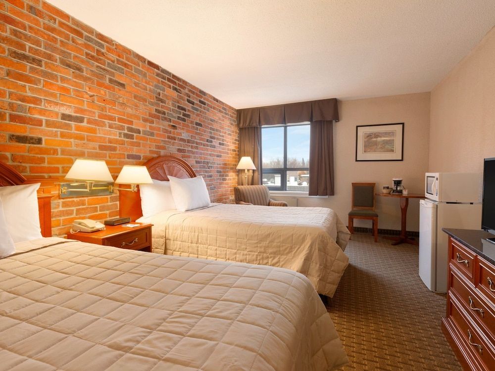 Travelodge by Wyndham North Bay 3