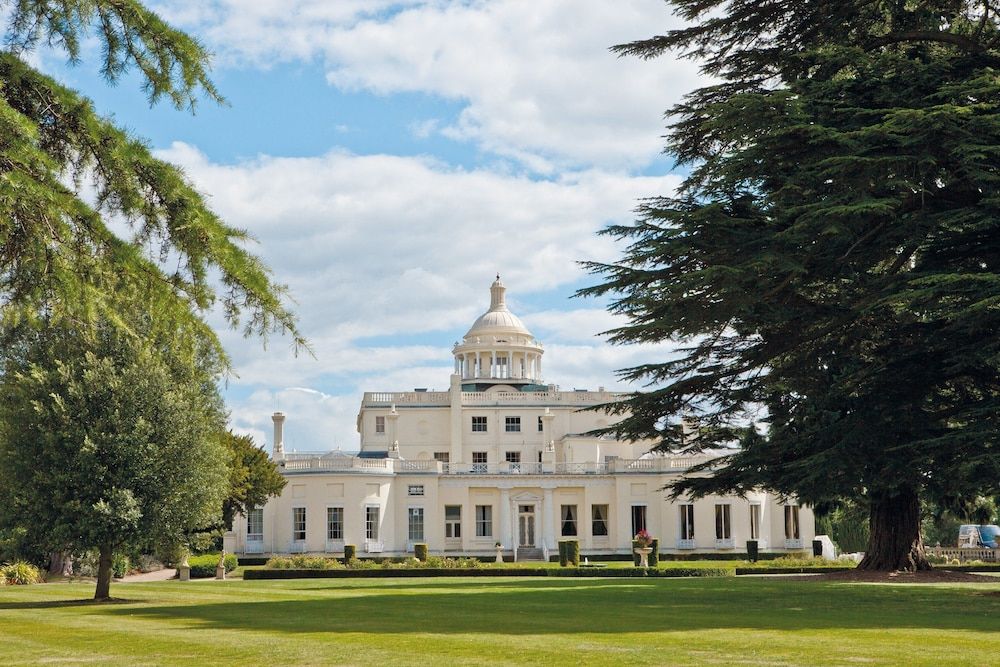 Stoke Park Country Club Spa and Hotel -1 estrellas en Slough