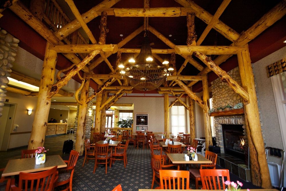 Trickle Creek Lodge 3