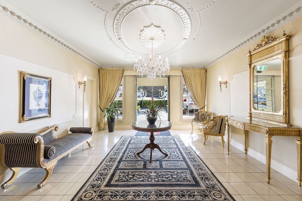 Canterbury International Hotel 2