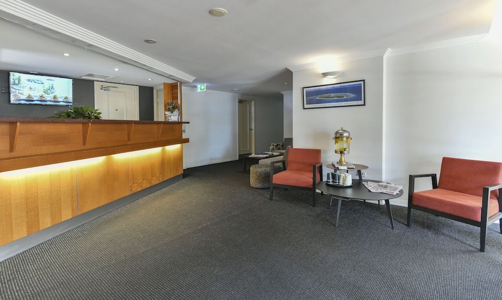 Burnett Riverside Hotel 2