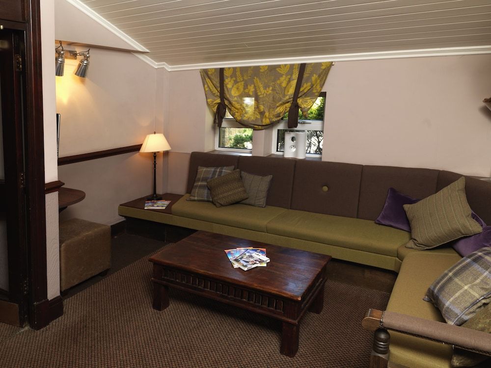 Best Western Huddersfield Pennine Manor Hotel 2