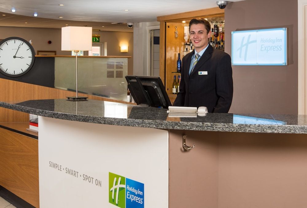 Holiday Inn Express Gloucester - South 2
