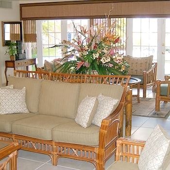 Castaways Resort & Suites 3