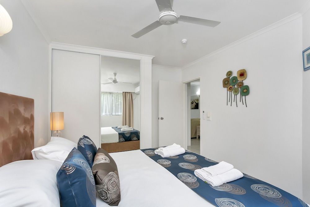 Agincourt Beachfront Apartments 3