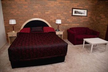 The Charles Sturt Motor Inn 3