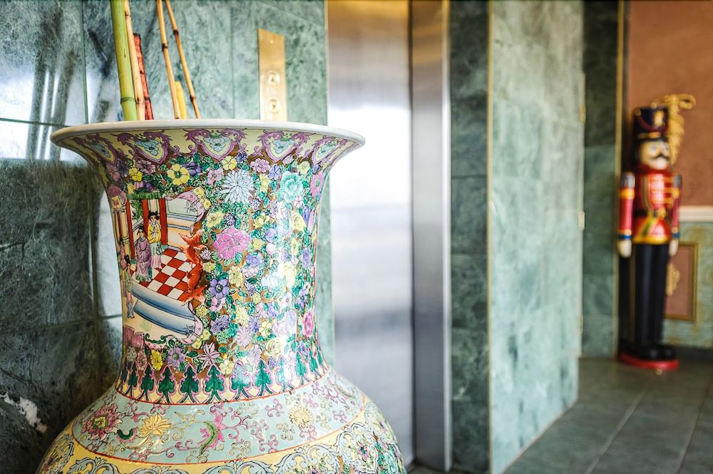 Peterborough Inn & Suites Hotel 2