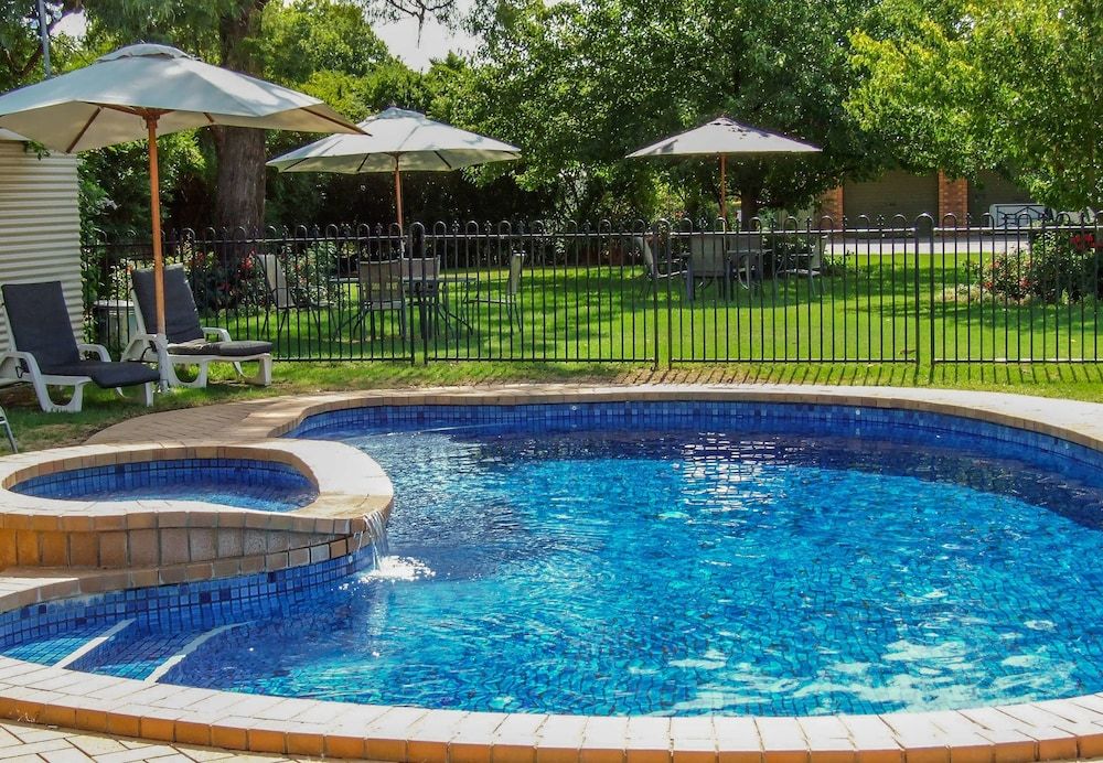 Best Western Heritage Motor Inn