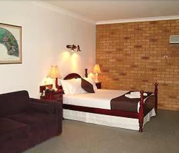 Narrandera Club Motor Inn 2