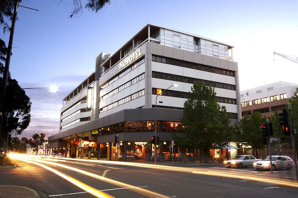 Novotel Canberra 1