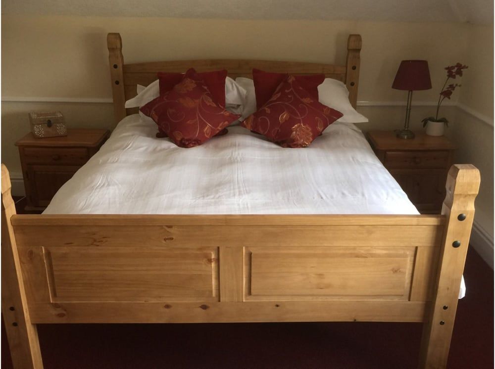 Greyhound Country Inn 3