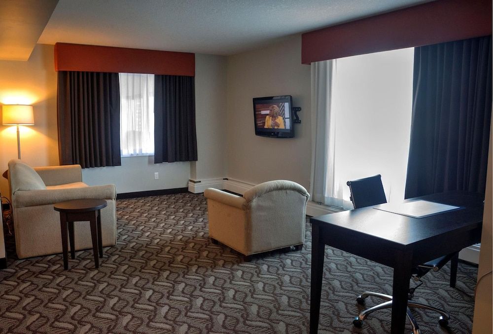 Best Western Airdrie 3