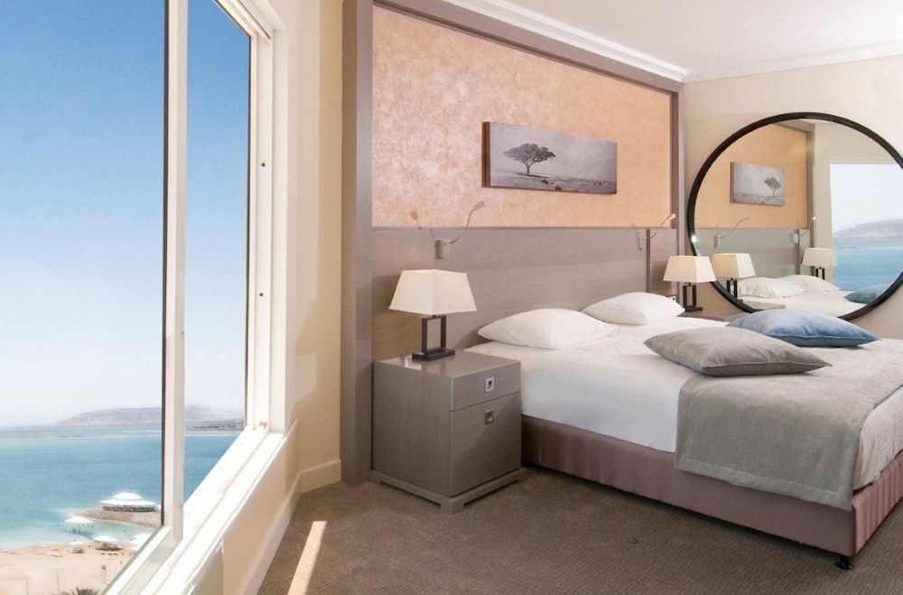 Crowne Plaza Dead Sea 3