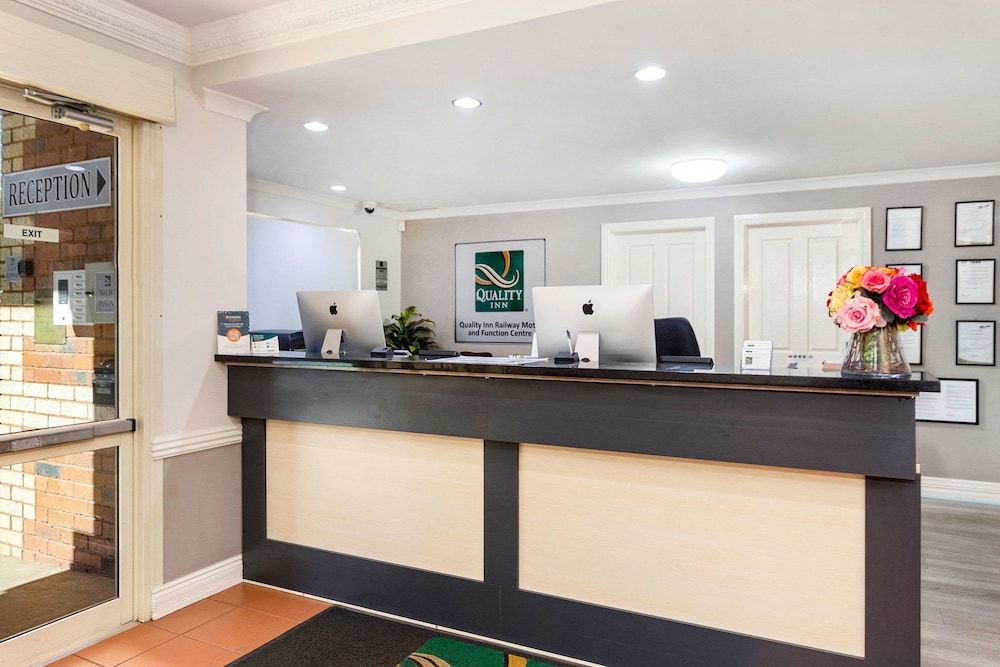 Quality Inn Railway 3