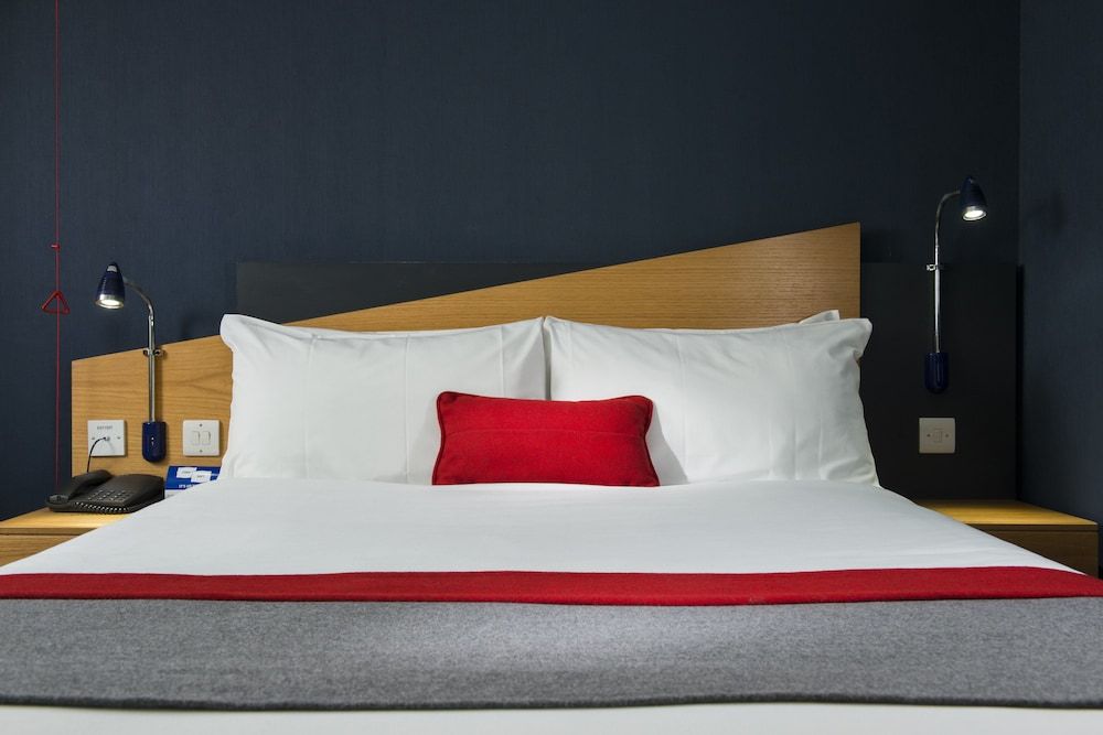 Holiday Inn Express Birmingham - Oldbury 2