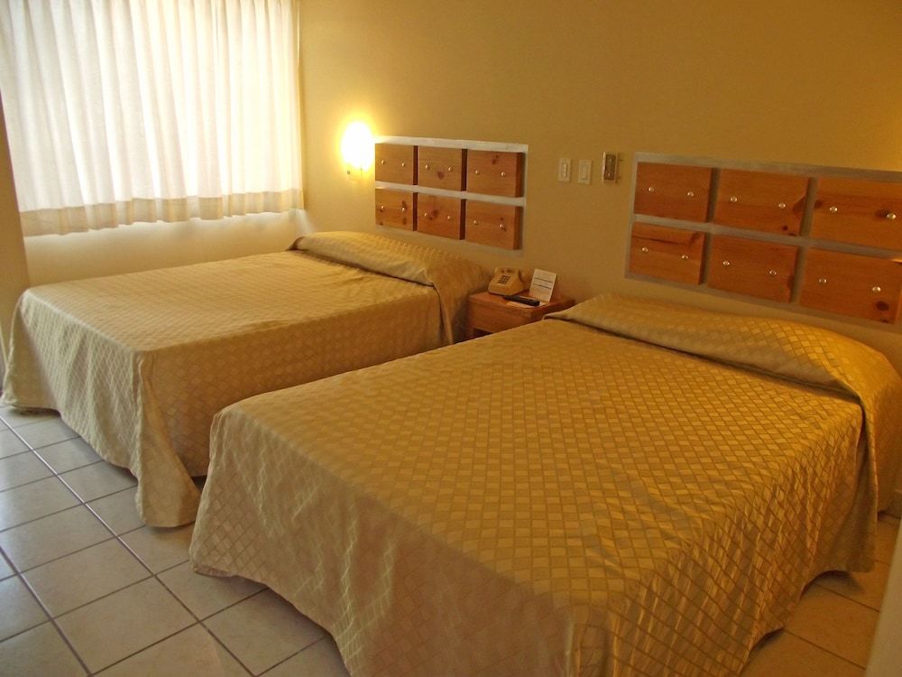 La Concha Beach Hotel 3