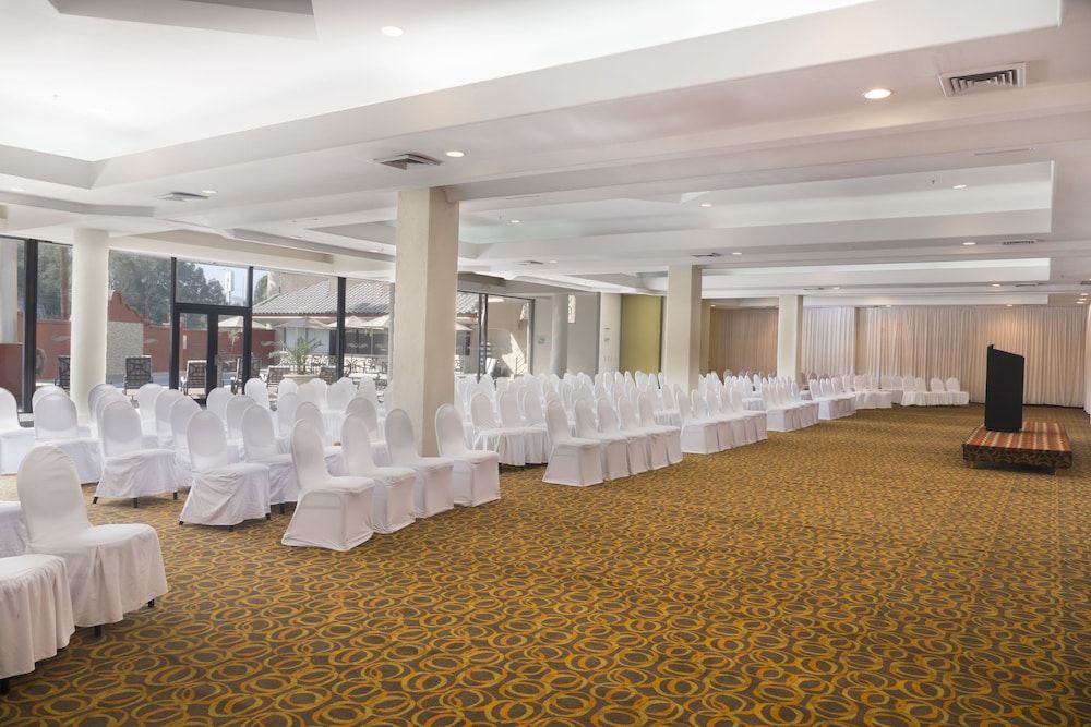 Holiday Inn Tijuana Zona Rio 1 Holiday Inn Tijuana Zona Rio 1