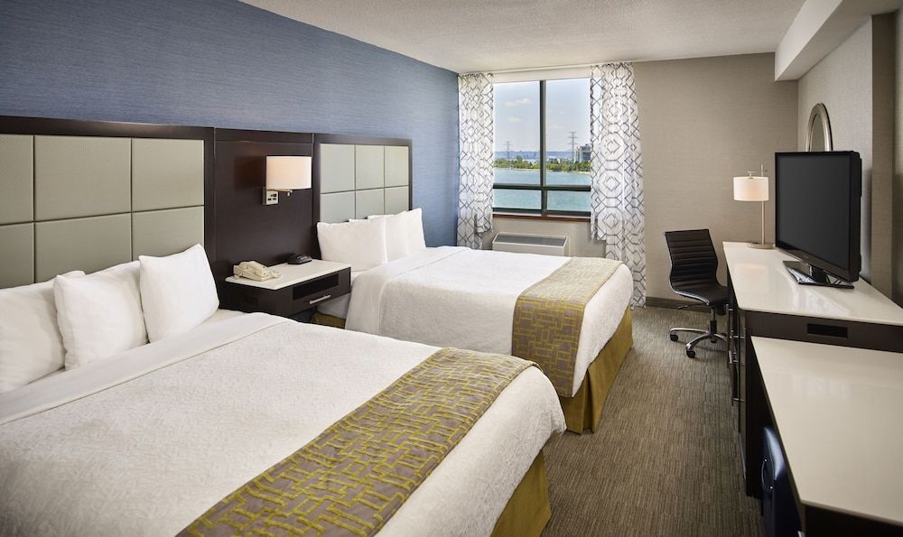 Waterfront Hotel Downtown Burlington 3