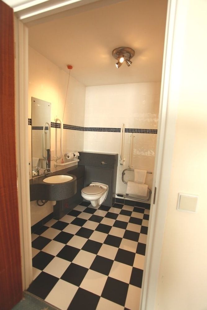 Holiday Inn Wolverhampton - Racecourse 2